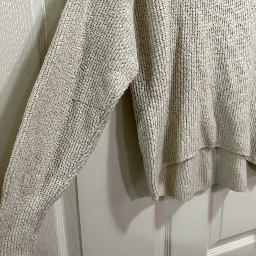 American Eagle Crewneck Long Sleeve Ribbed Sweater Size Small Cream Tan - Picture 5 of 5